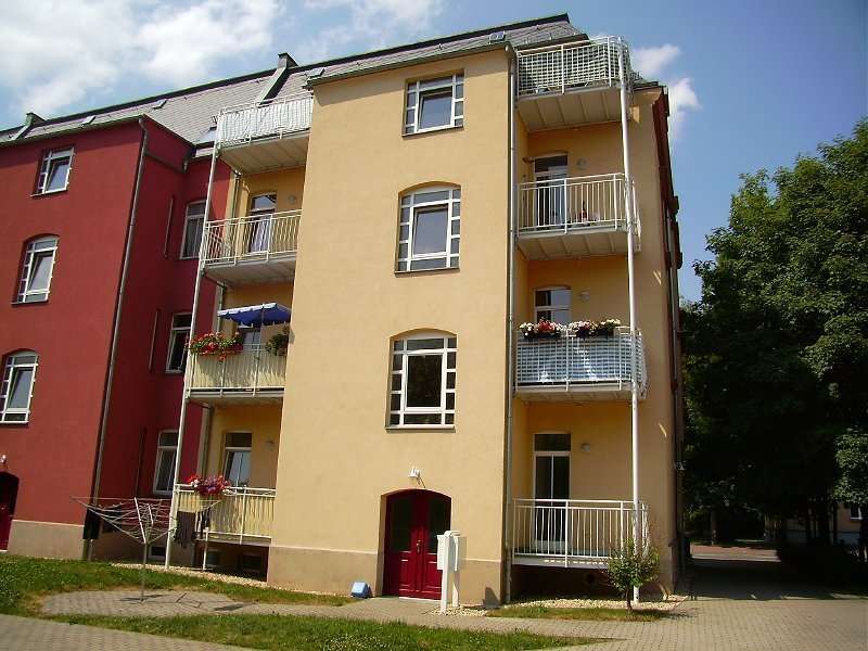 Ab 01.07.26!! Gemütliche kleine 2 Raum Dachwohnung mit Südbalkon