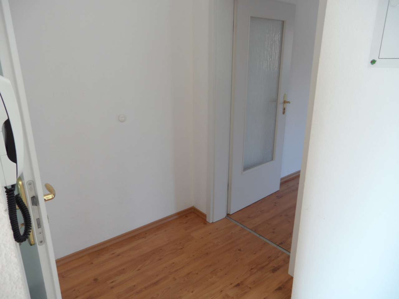 Ab 01.07.26!! Gemütliche kleine 2 Raum Dachwohnung mit Südbalkon