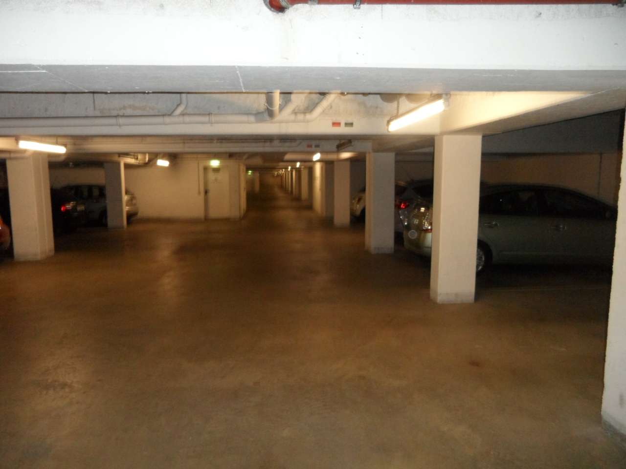 Ab 01.08.26! 1-Raum WE mit Balkon, Einbauküche und Tiefgaragenstellplatz in ruhiger Seitenstraße