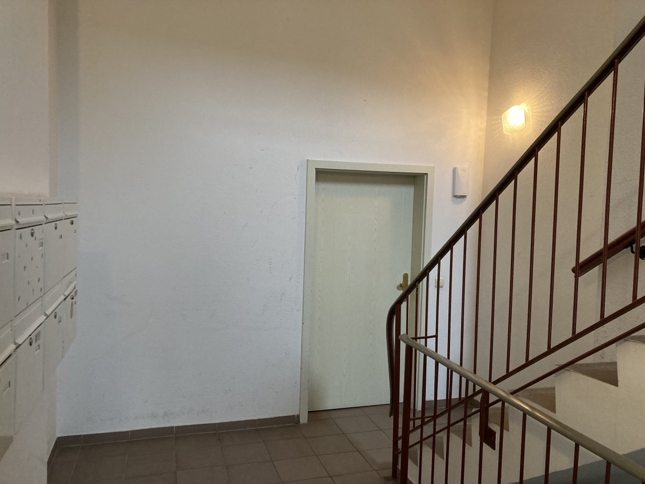 Ab 1.1.27! Zentrumsnahe, moderne Büroräume mit Balkon u. zwei Carport-Stellplätzen!