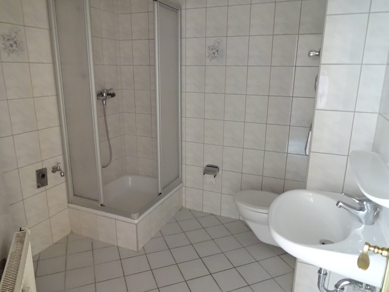 Schöne 2-Raumwhg. in idealer Lage zum Schlobigpark, Parkplätze vor dem Haus!
