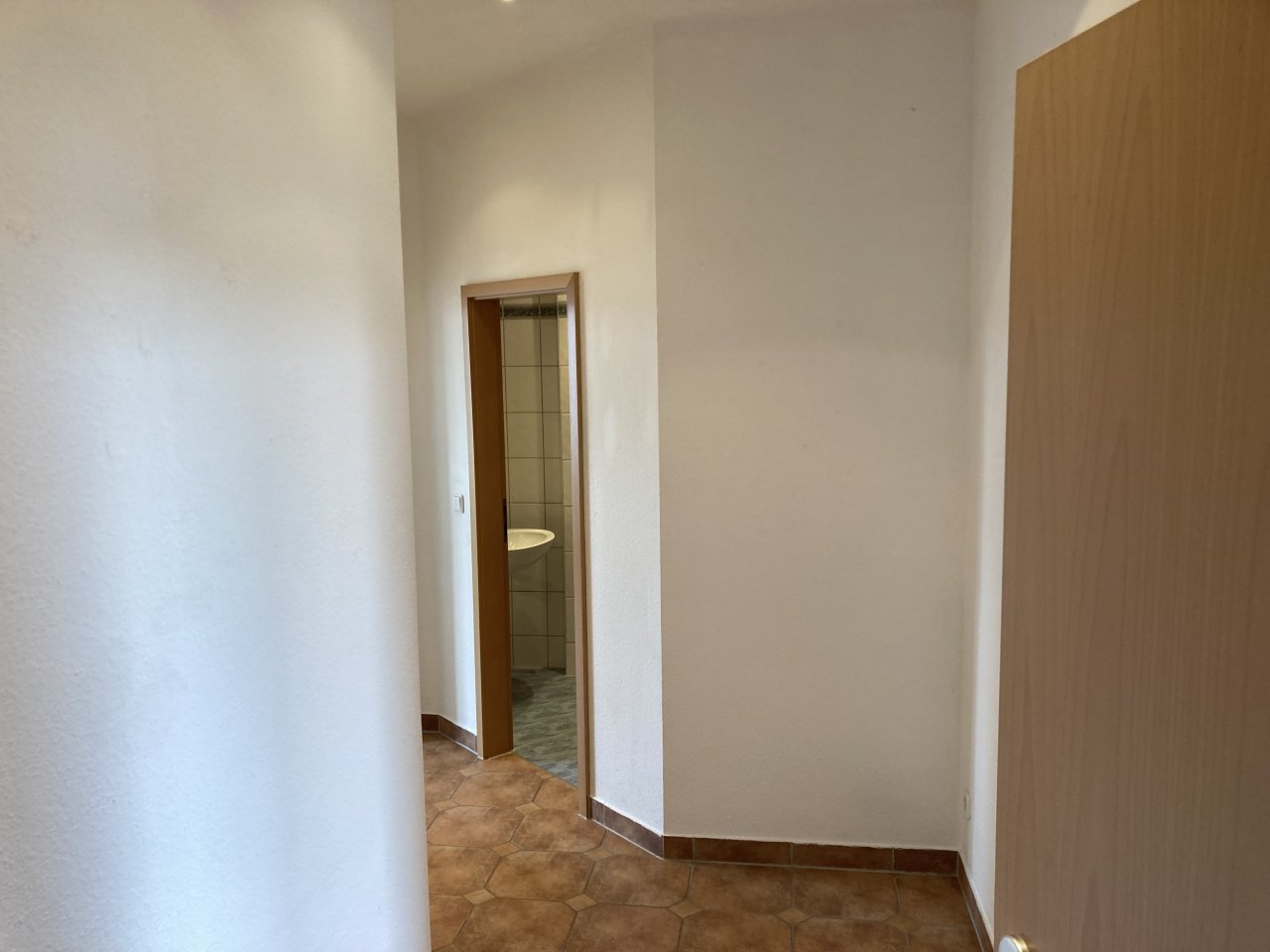 Schöne kleine 1-Zimmer-Wohnung in Bahnhofsnähe - Ideal für Singles und Studenten