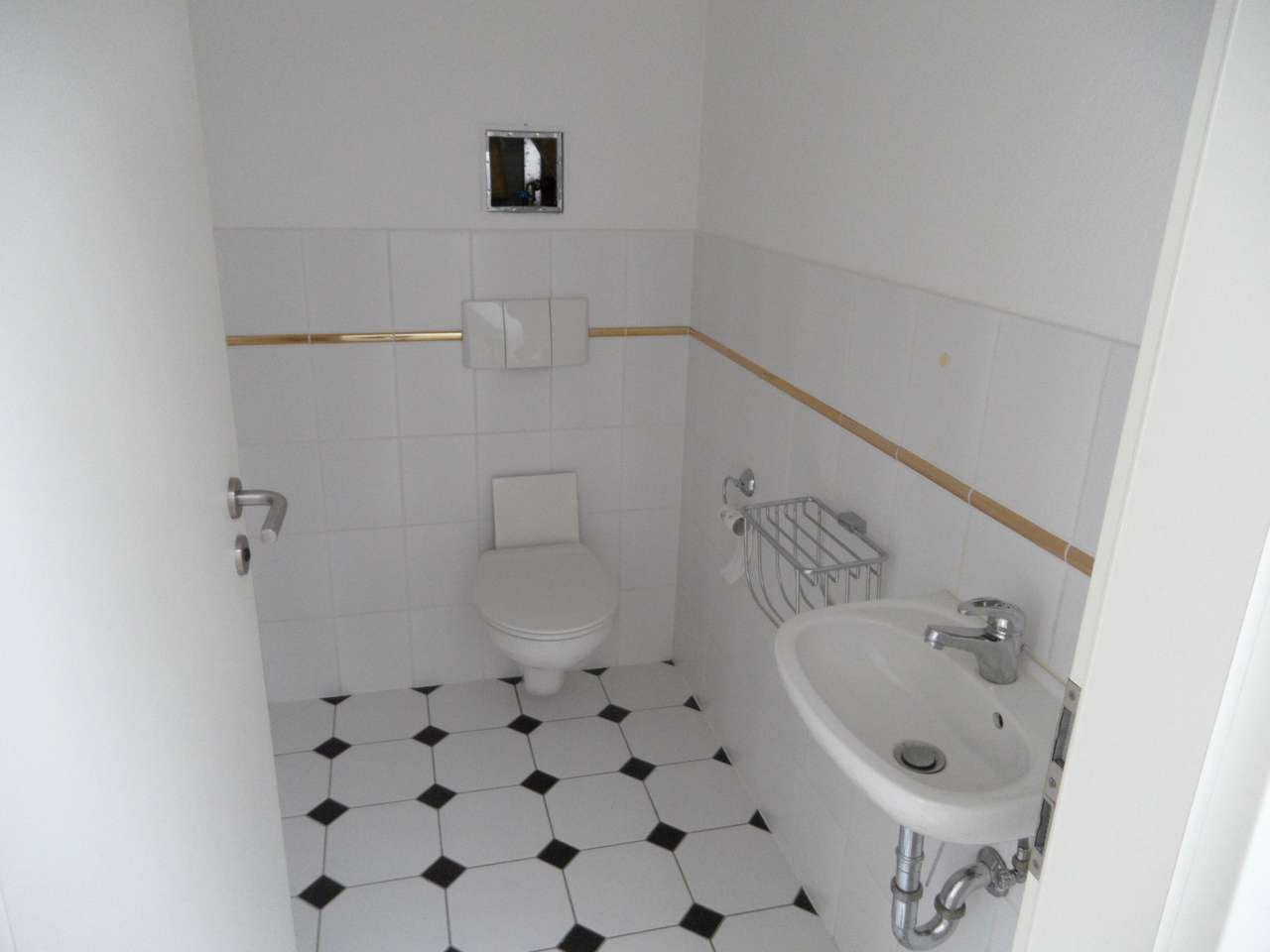 Ab 1.11.! Tolle, zentrumsnahe 4-Raumwhg. mit Dachterrasse!