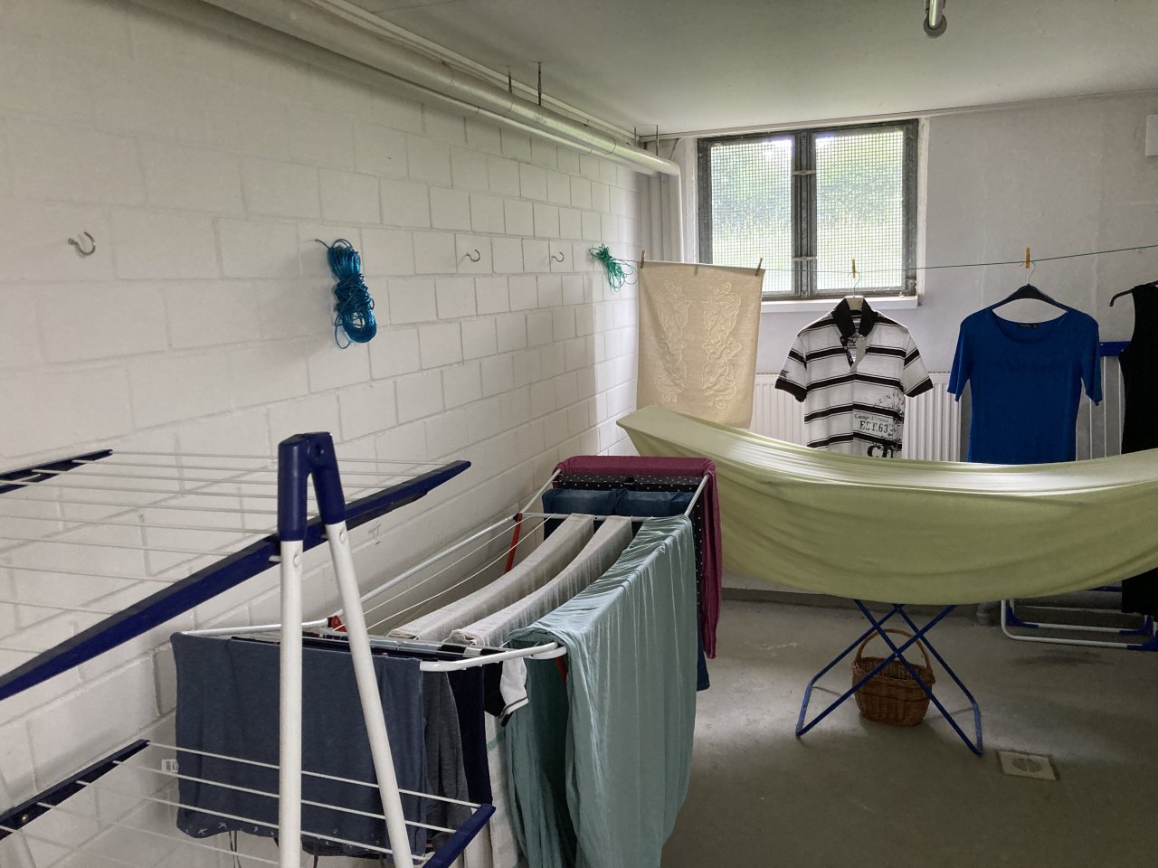 Ab 1.11.! Wohnen im Grünen - 2-Zimmer-Maisonette mit Loggia und Garage!