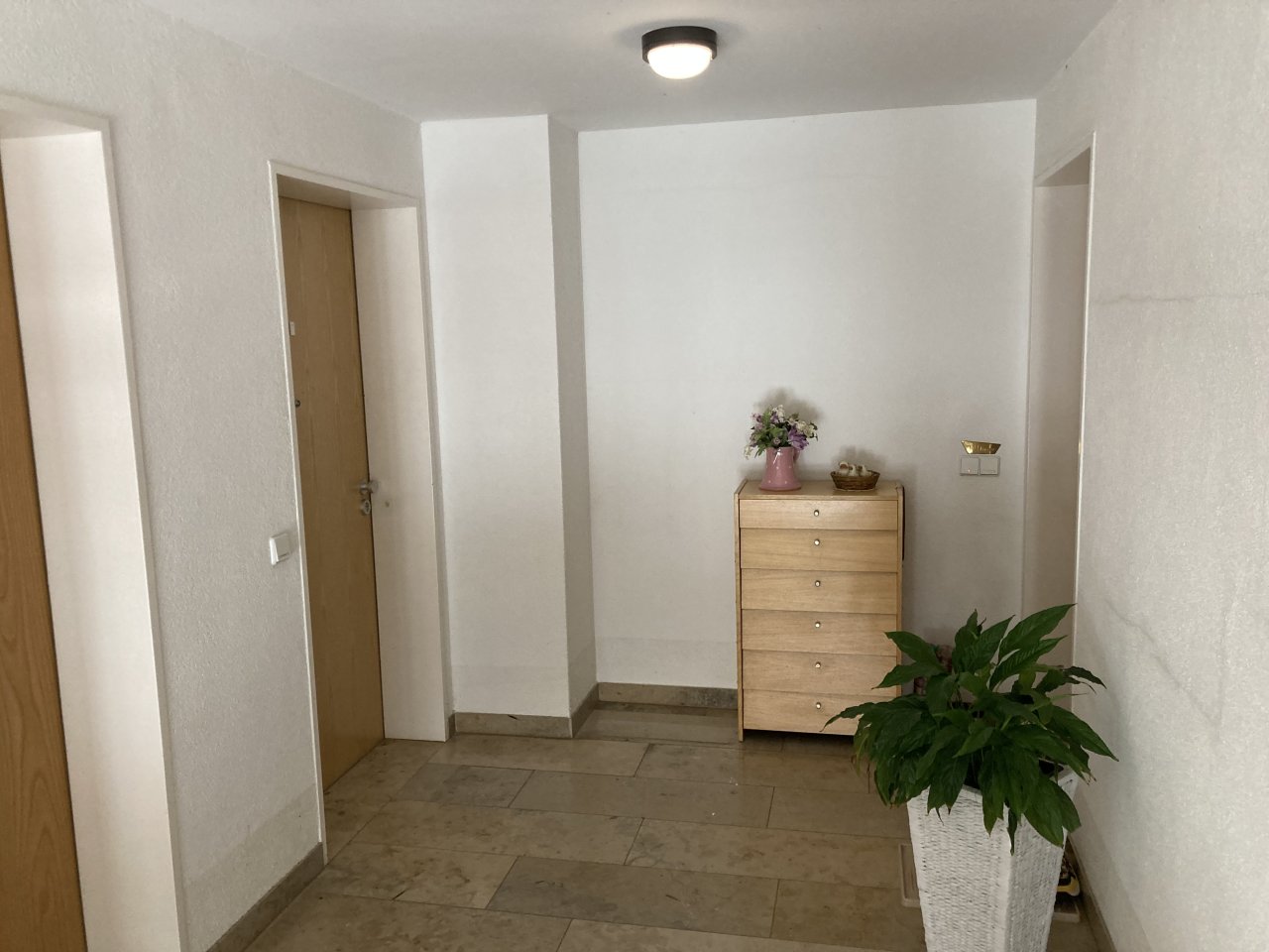 Ab 1.11.! Wohnen im Grünen - 2-Zimmer-Maisonette mit Loggia und Garage!