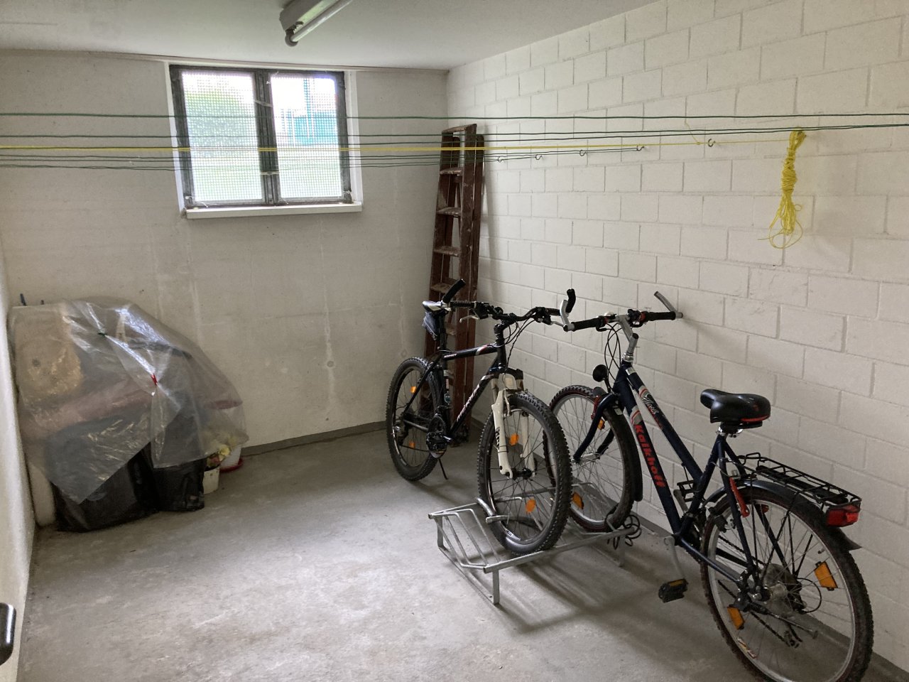 Ab 1.11.! Wohnen im Grünen - 2-Zimmer-Maisonette mit Loggia und Garage!