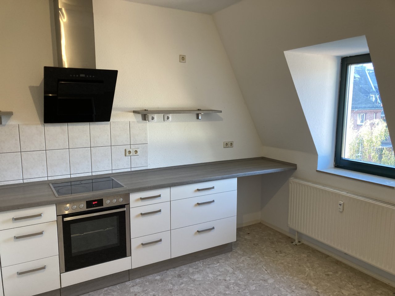 Ab 1.9.26! Großzügige 2-Raum-Maisonette-Wohnung mit EBK und Stellpl. in der Nordvorstadt!