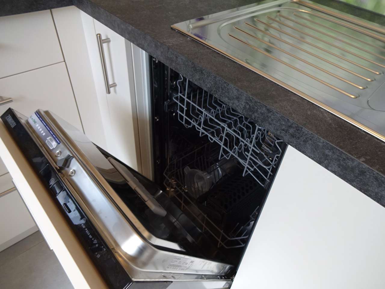 Ab 1.12.! Moderne 1-Raumwohnung mit Balkon u. EBK im Herzen von Zwickau