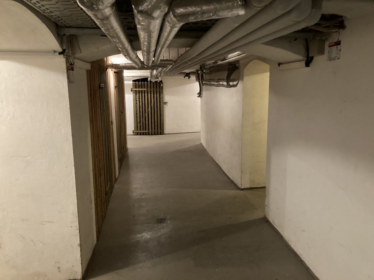 113 qm Büroeinheit im denkmalgeschützten Gründerzeithaus Nähe Schwanenteich