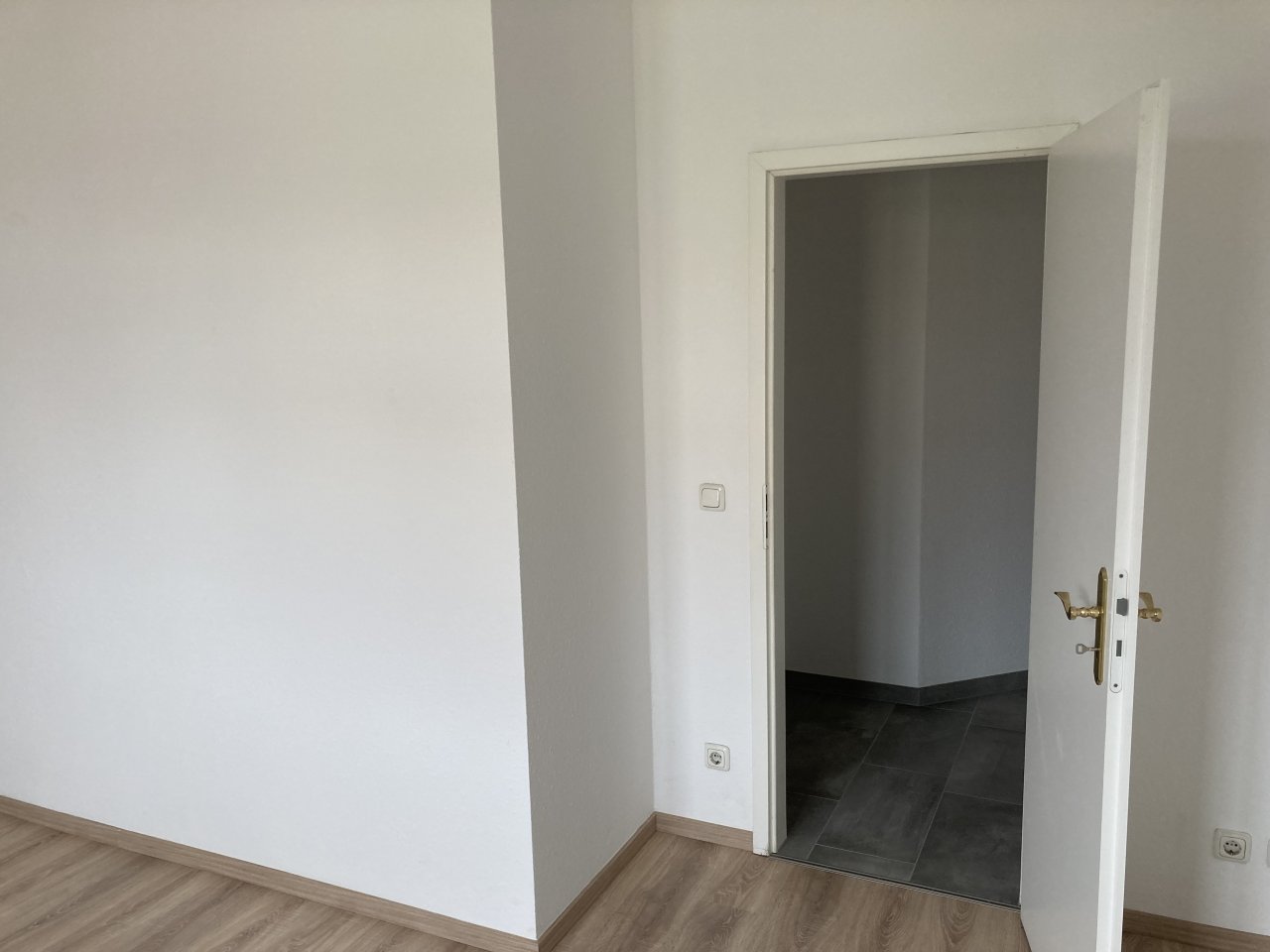 *Ab 1.12. - Gemütliche 2-Raumwohnung mit Balkon in beliebter Wohnlage; Nähe HBK*