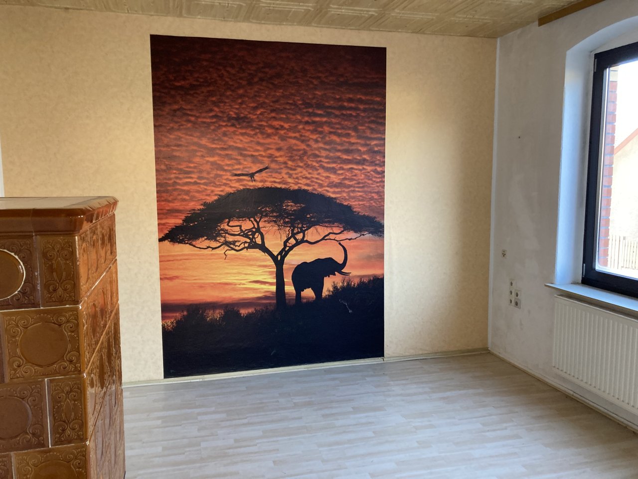 Sanierungsbedürftiges, kleines MFH, Ausbaupotenzial im DG, schönes Grundstück!