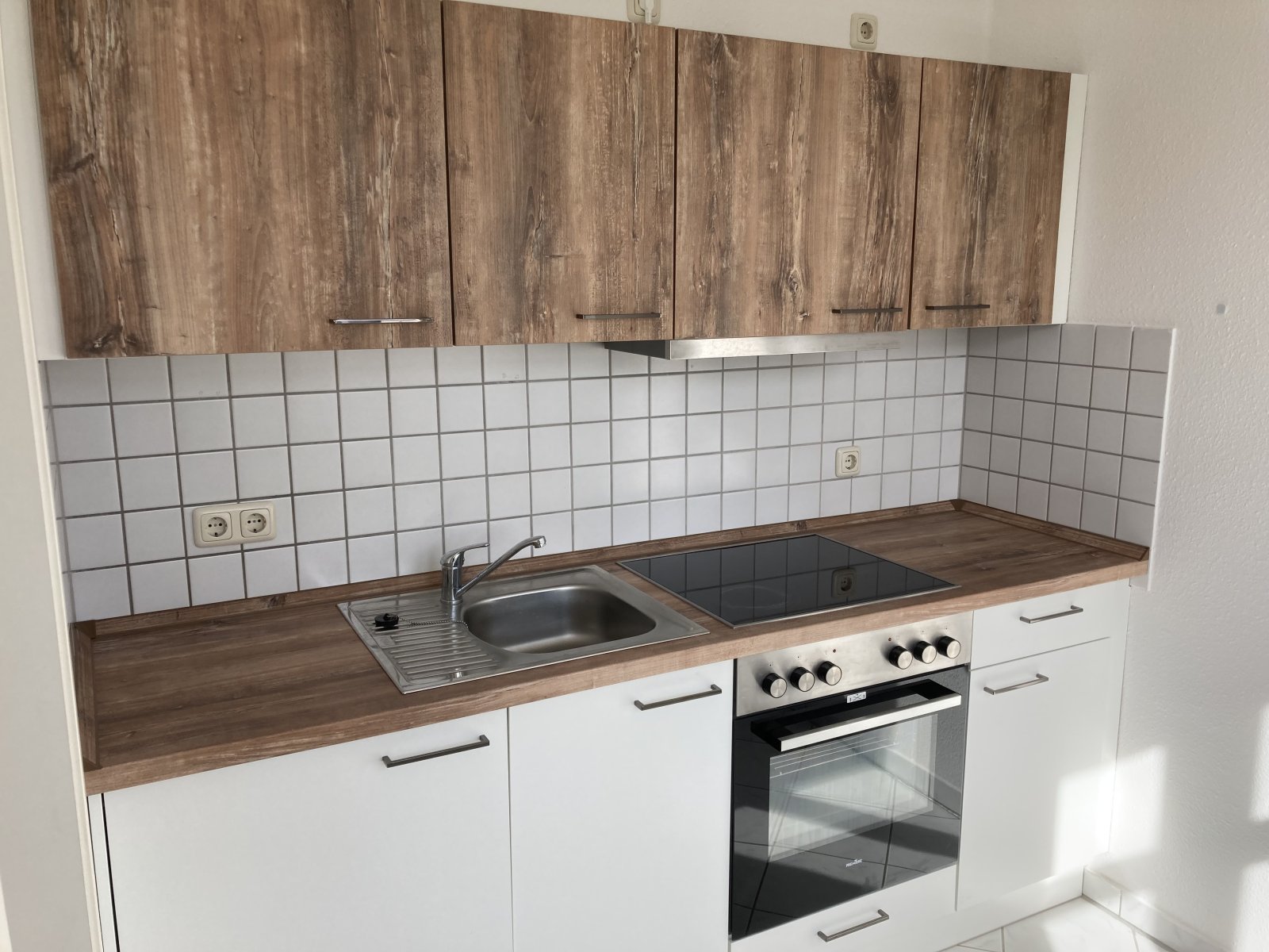 Ab 1.1.27! Helle 1-Raumwohnung mit EBK in Marienthal - Nähe HBK
