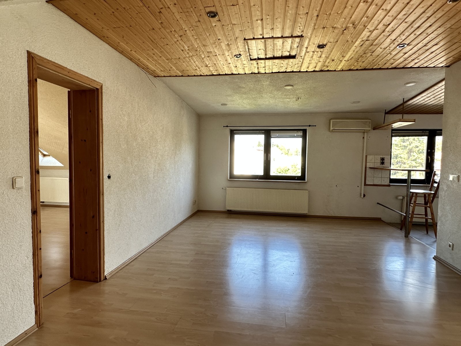 Wohnungspaket - 2 Wohnungen, davon 1 WE vermietet, mit Garage in ruhiger Lage! Nähe VW Mosel!