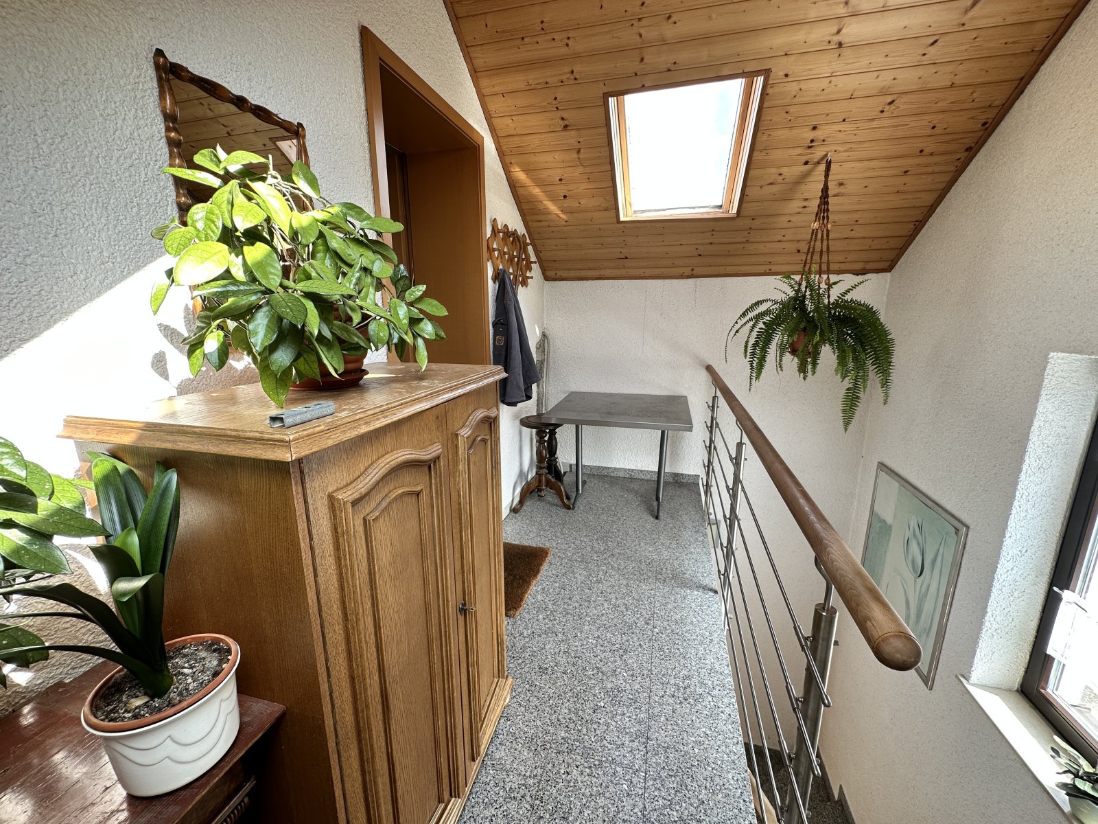 Wohnungspaket - 2 Wohnungen, davon 1 WE vermietet, mit Garage in ruhiger Lage! Nähe VW Mosel!