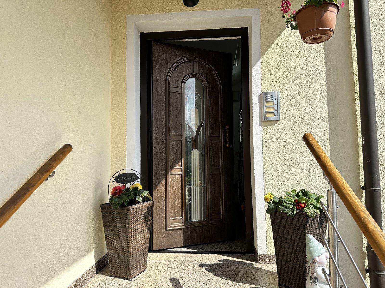 Wohnungspaket - 2 Wohnungen, davon 1 WE vermietet, mit Garage in ruhiger Lage! Nähe VW Mosel!