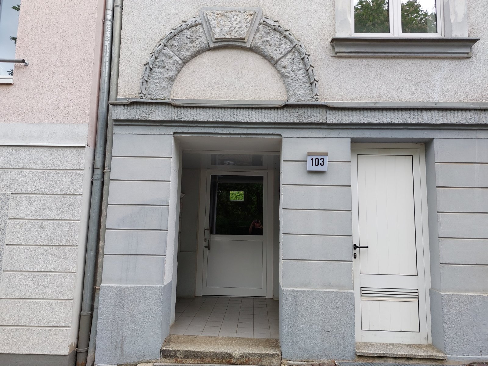 Vermietete 2-Raum-Wohnung mit Balkon und Aufzug!