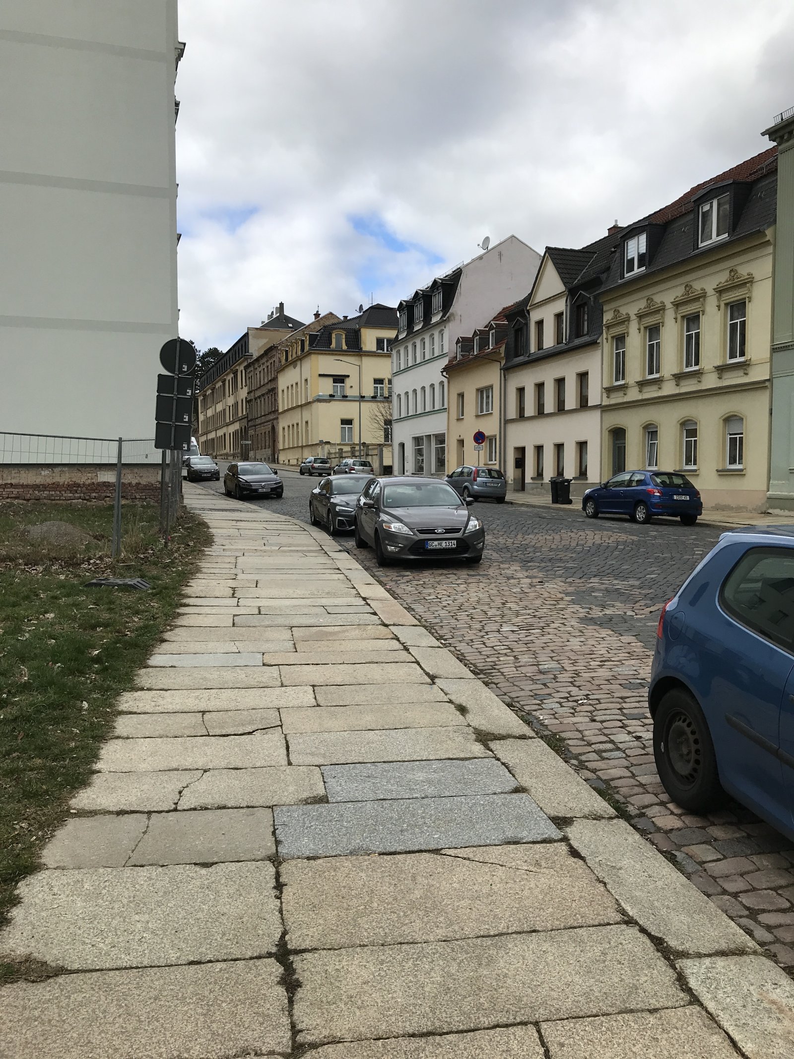 Büro/Praxis in günstig gelegenem WGH, Neubau 1996, 1.OG, ca. 125 m², Balkon, Modernisierungsbedarf