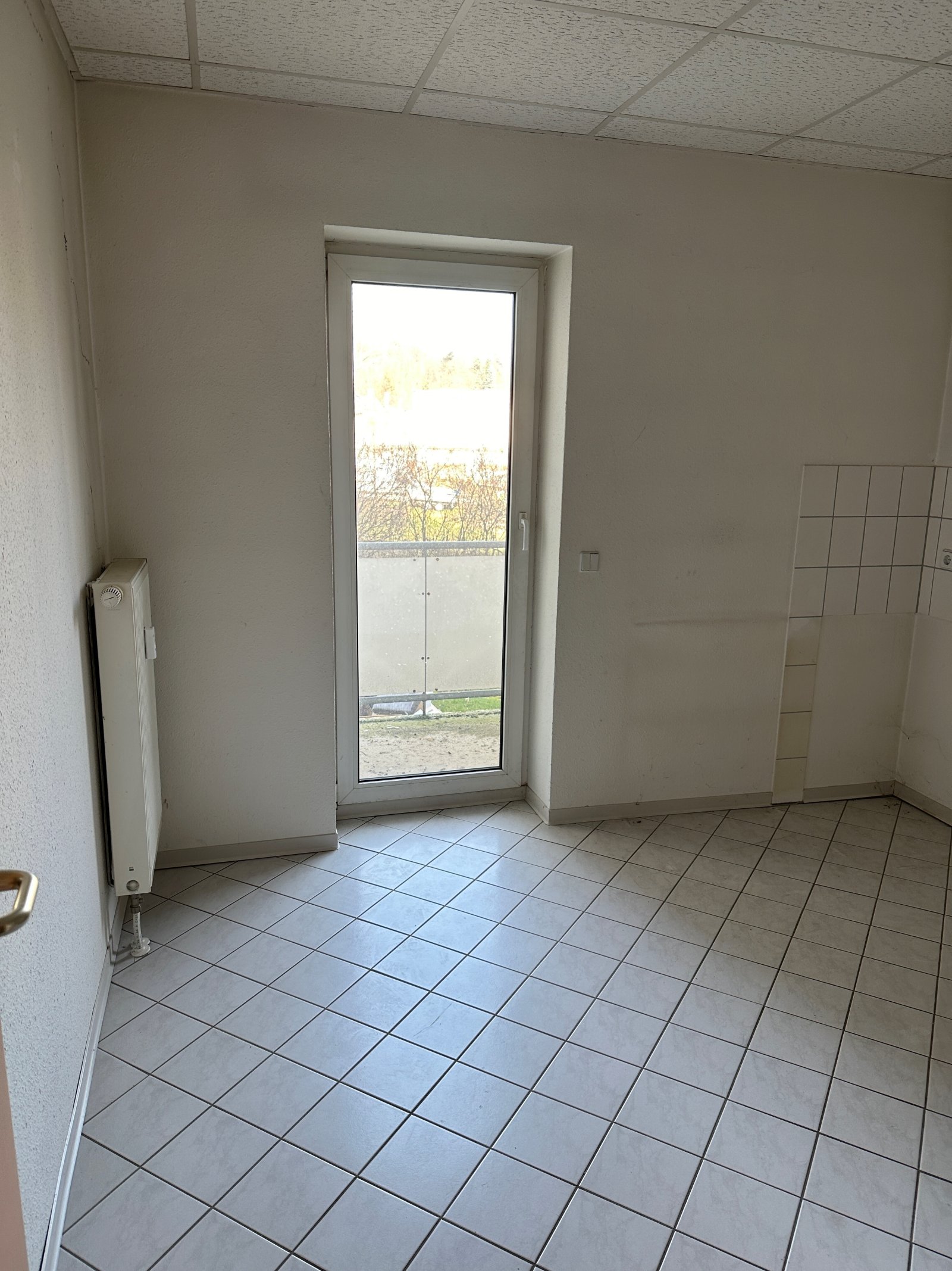 Büro/Praxis in günstig gelegenem WGH, Neubau 1996, 1.OG, ca. 125 m², Balkon, Modernisierungsbedarf