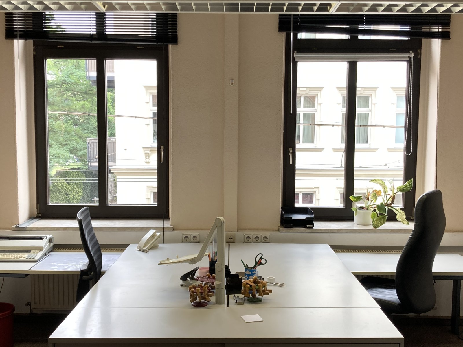 118 qm Büroetage im zentrumsnahen Denkmalschutzobjekt optional mit Einrichtung