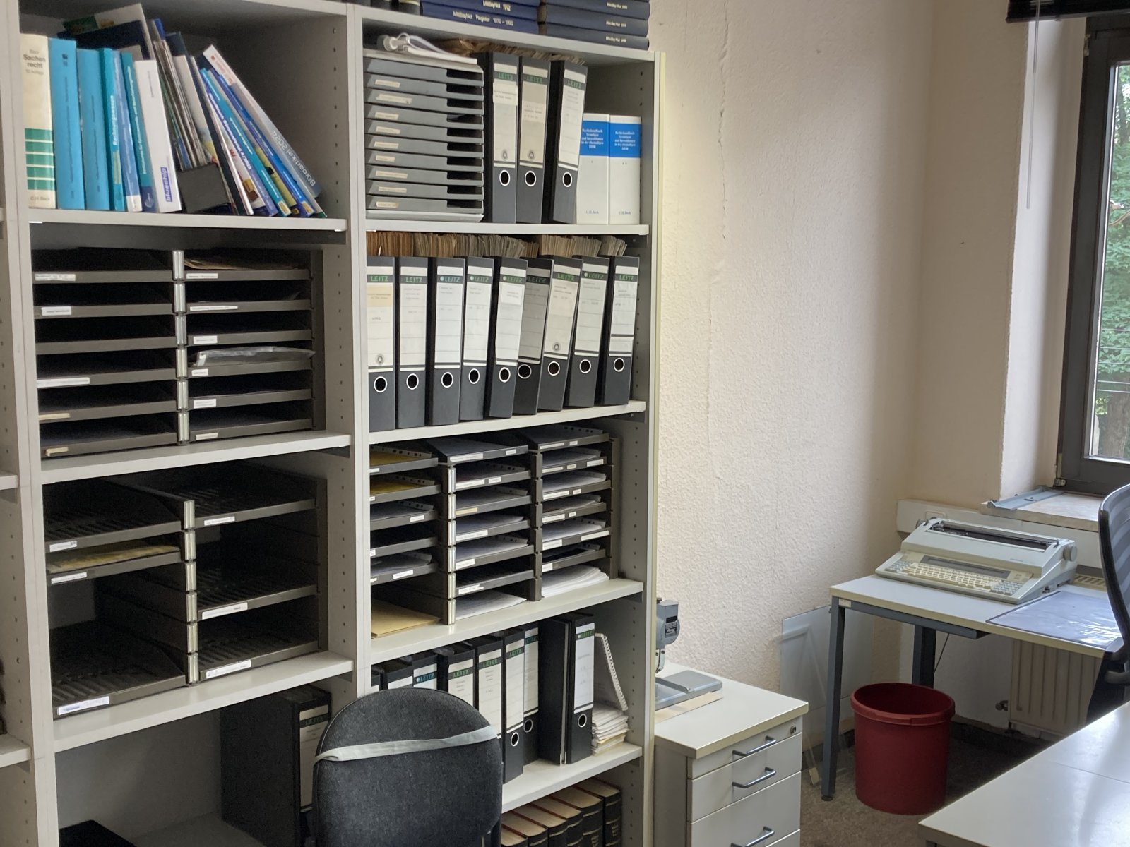 118 qm Büroetage im zentrumsnahen Denkmalschutzobjekt optional mit Einrichtung