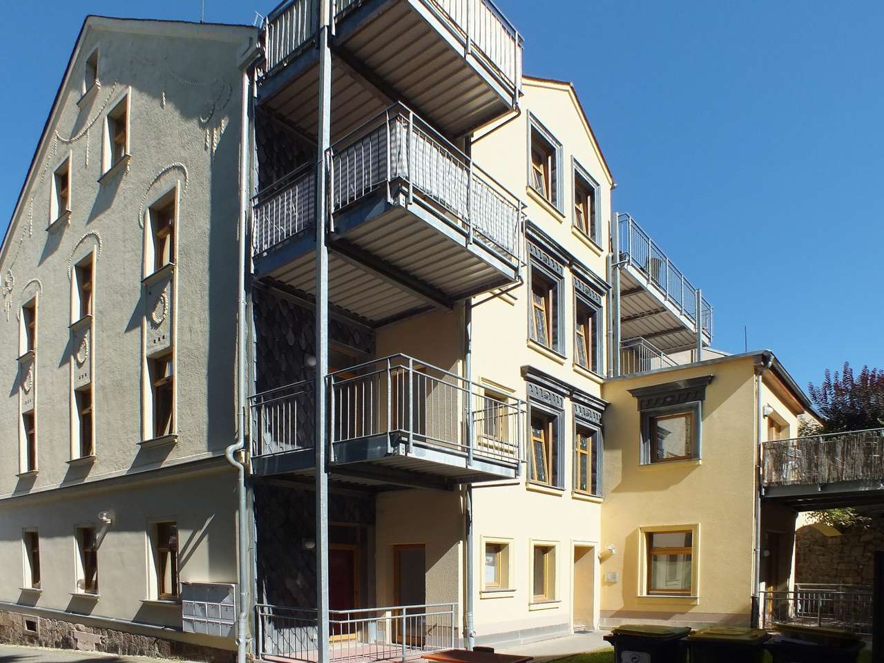 Helle, freundliche 2-Raum-Wohnung mit Balkon und Abstellraum!