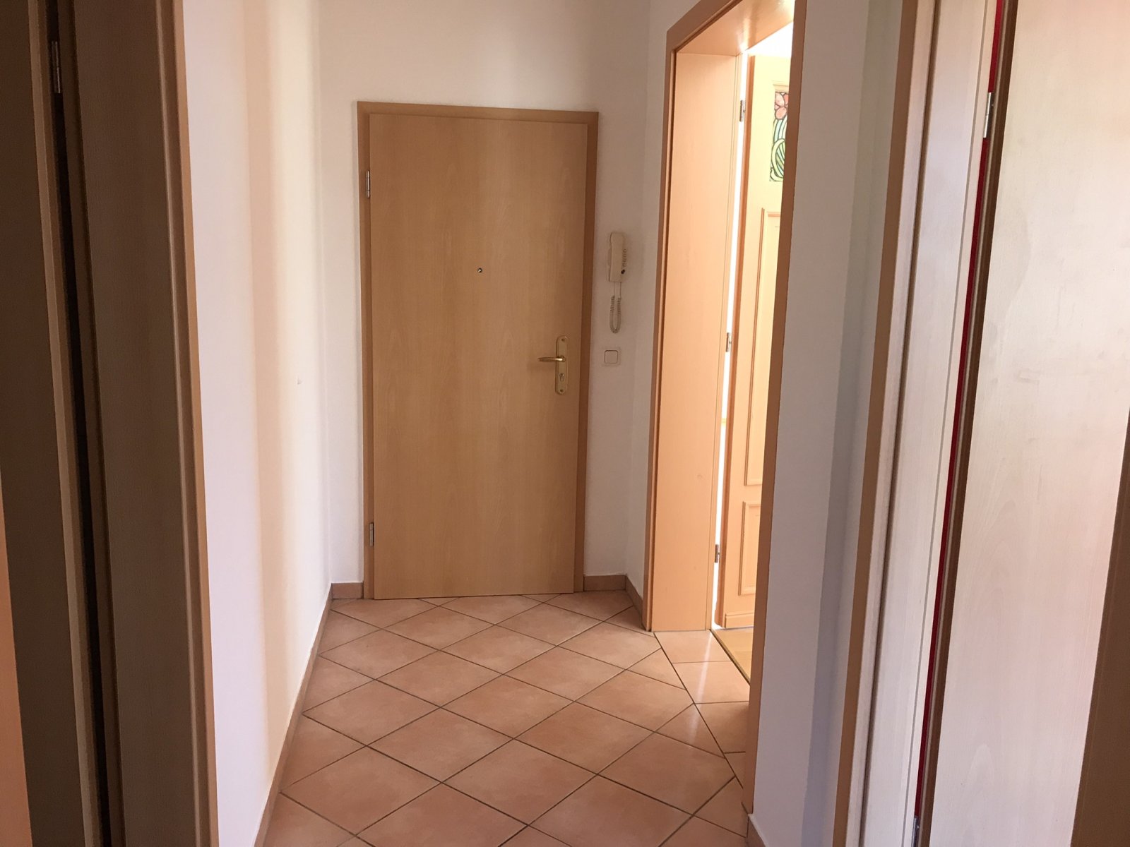 Helle, freundliche 2-Raum-Wohnung mit Balkon und Abstellraum!