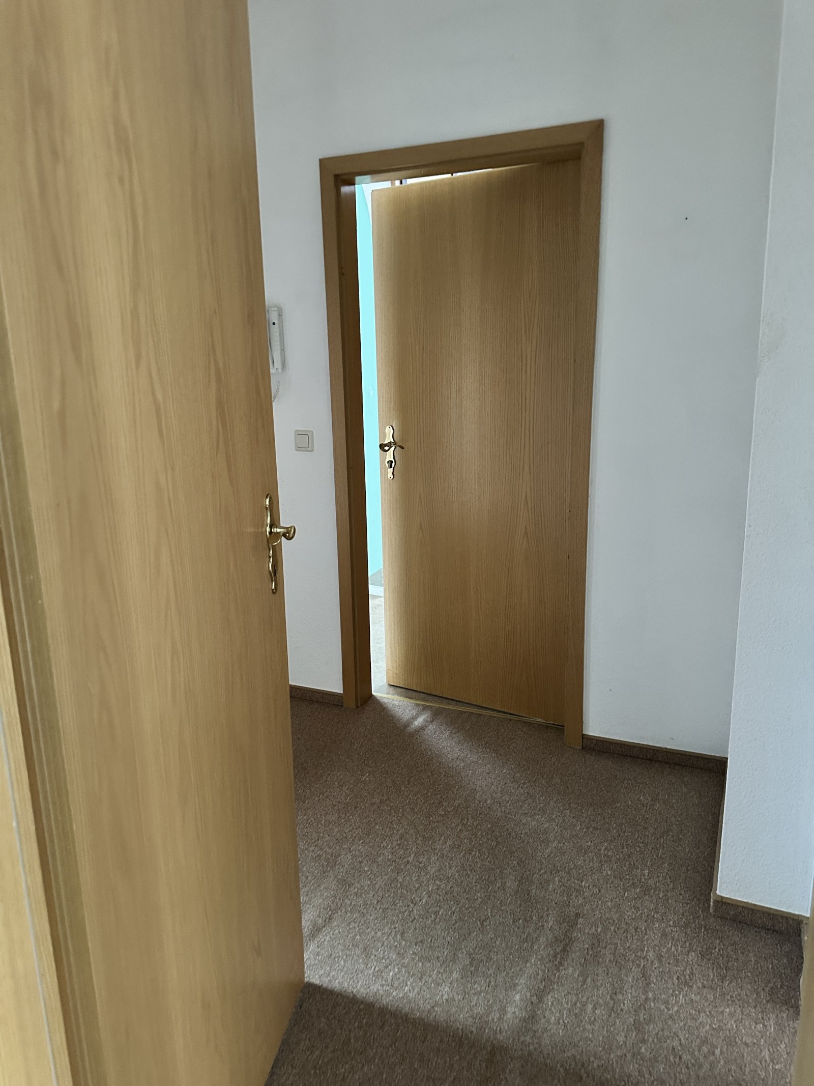 Sanierungsbedürftiges Mehrfamilienhaus mit 3 Wohneinheiten in Klingenthal!