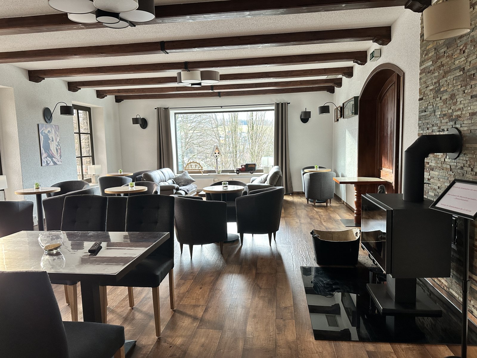 Ehem. Parkhotel mit 19 Zimmern + viele Extras + herrlicher Fernblick, Denkmalschutz