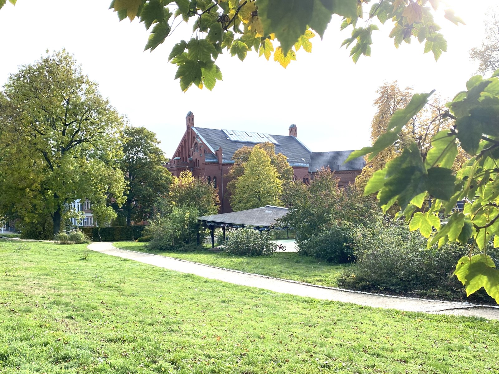 Vermietete 2-Raum-Wohnung mit Balkon in attraktiver Lage!