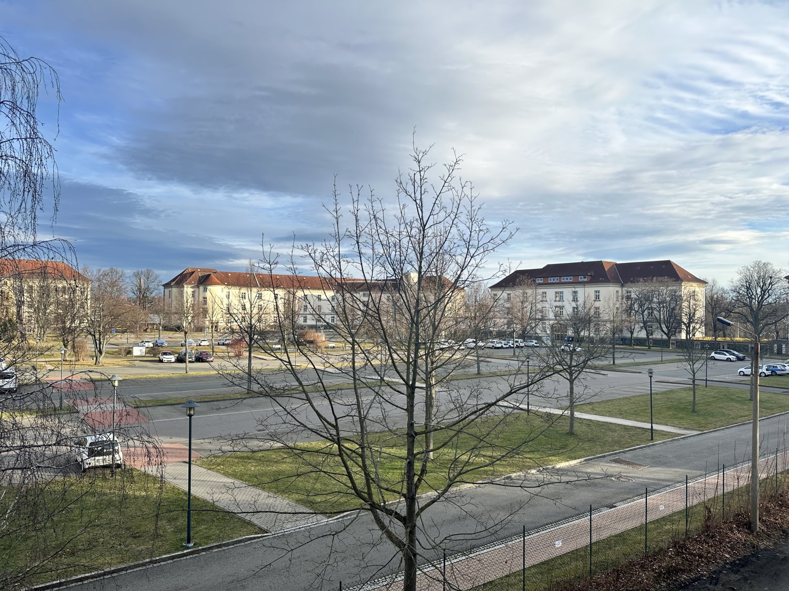 Ehem. MVZ, 42 Stellpl., unvermietet, Denkmalschutz, Sanierungsbedarf