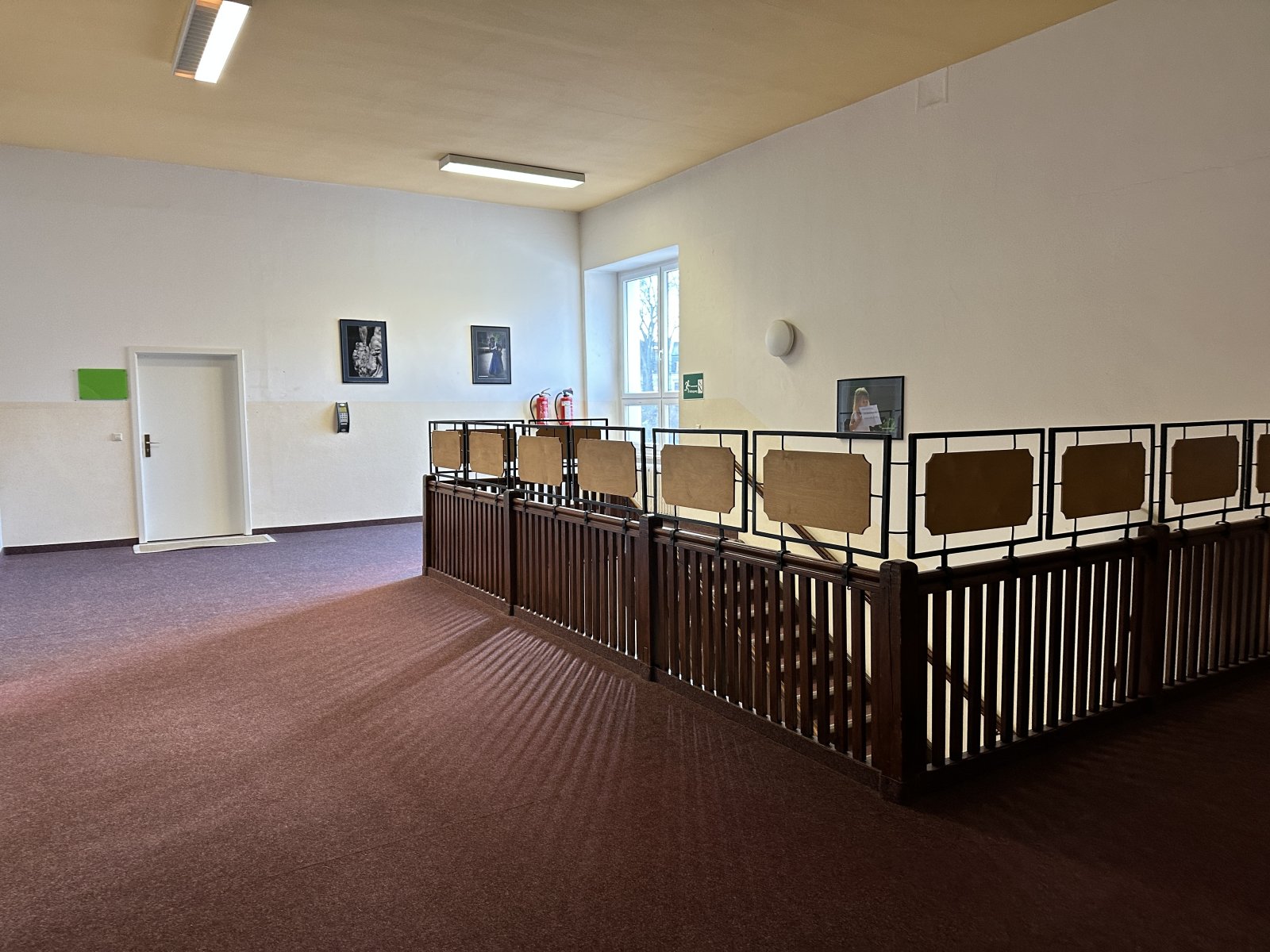 Ehem. MVZ, 42 Stellpl., unvermietet, Denkmalschutz, Sanierungsbedarf