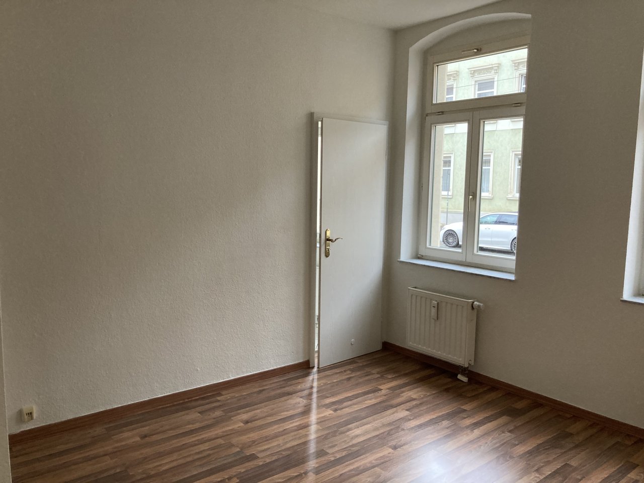 Vermietete 3-Raum-Whg. mit Balkon in unmittelbarer Nähe zum Neumarkt!