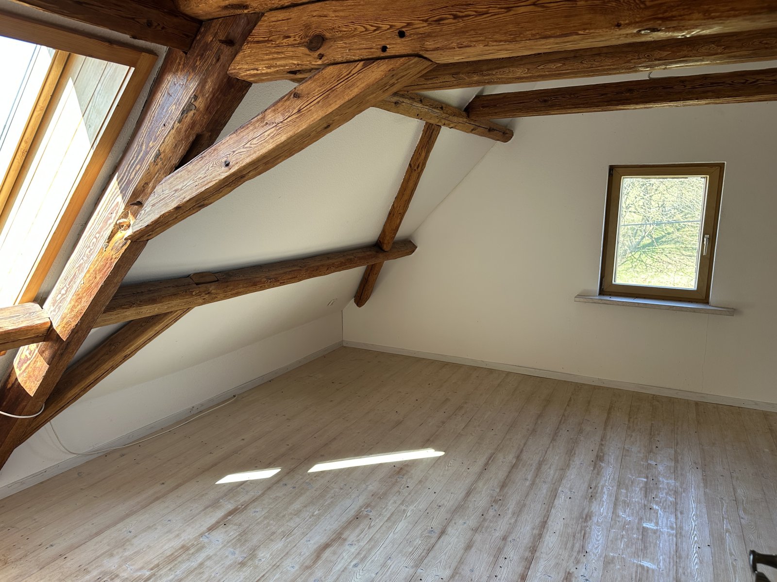 Idyllisches Landleben auf ehemaligem Bauernhof, gepflegter Zustand, ca. 2.400 m² Grundstück