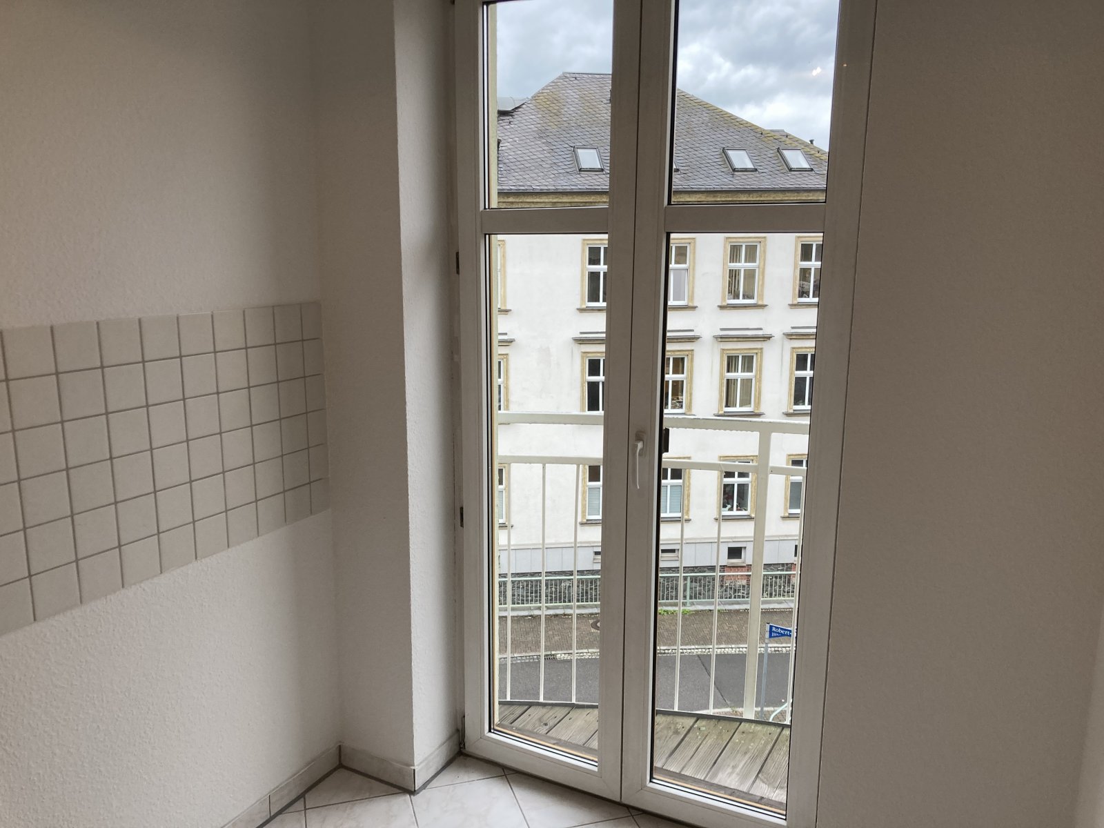 Zentrumsnah! 1,5-Raum-Whg. mit Balkon + Fahrstuhl / rollstuhlgerecht; vermietet!