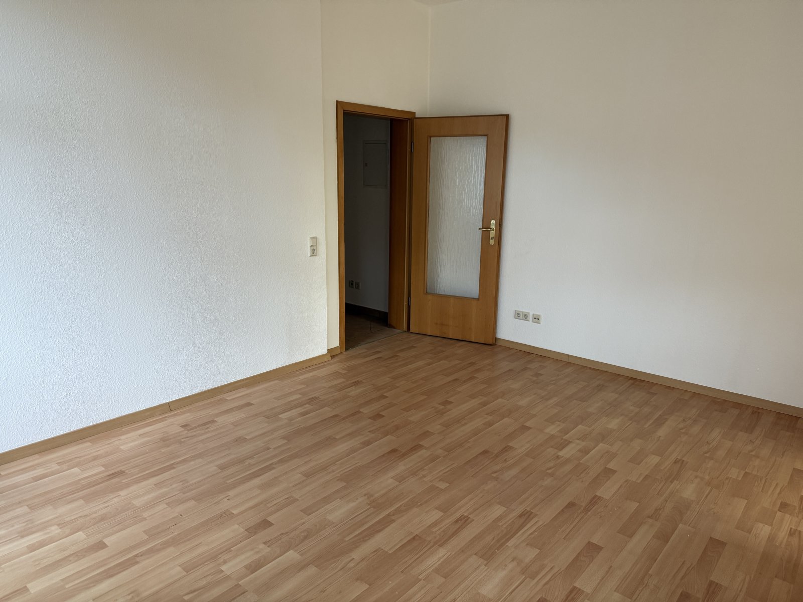 Barrierefrei Wohnen im Zentrum mit Fahrstuhl und großem Balkon - ideale Lage - gegenüber Schwanenteich!