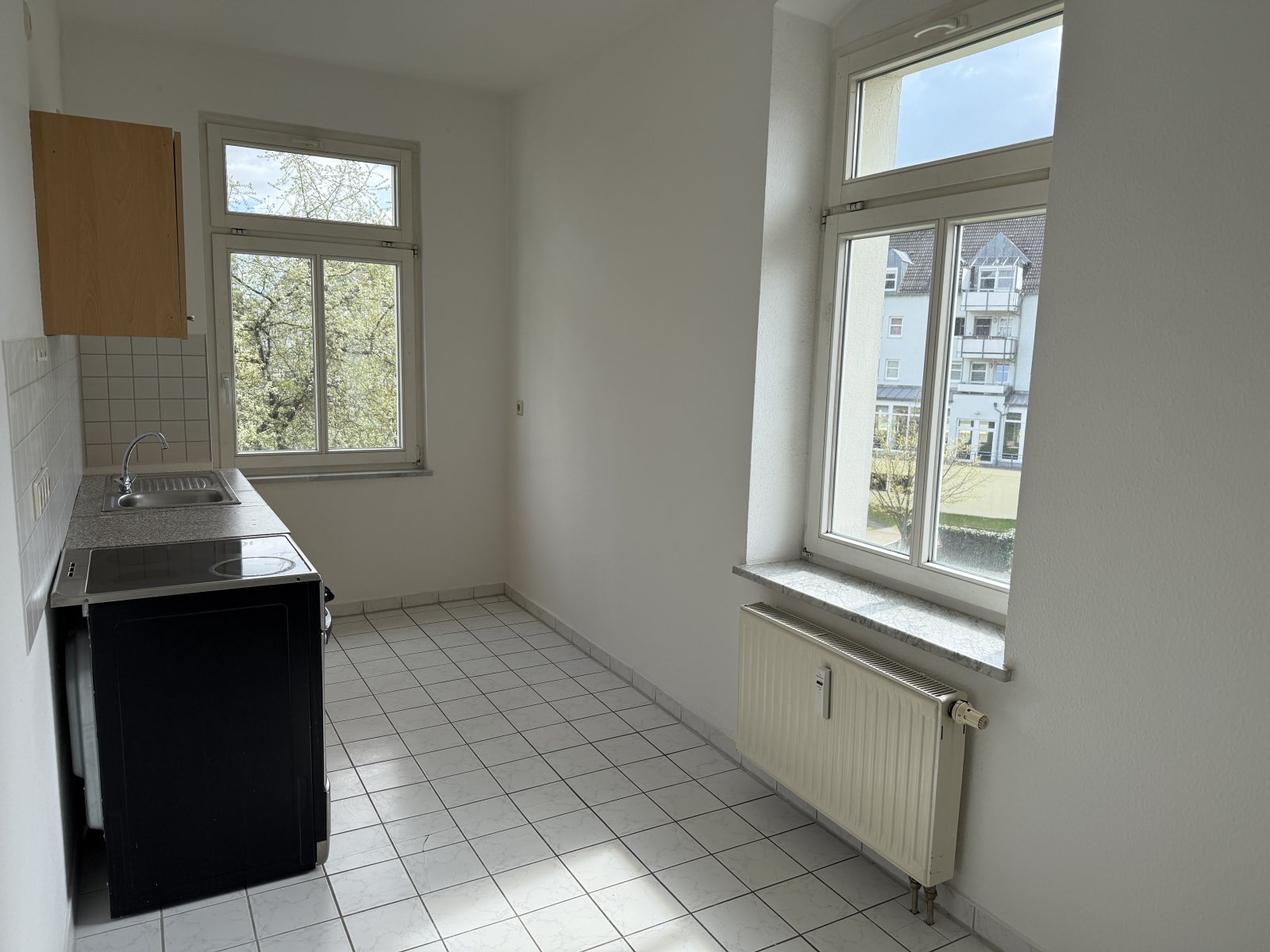 Helle 2-Raumwohnung mit Tageslichtbad! Zentrumsnah; Nähe Schwanenteich!
