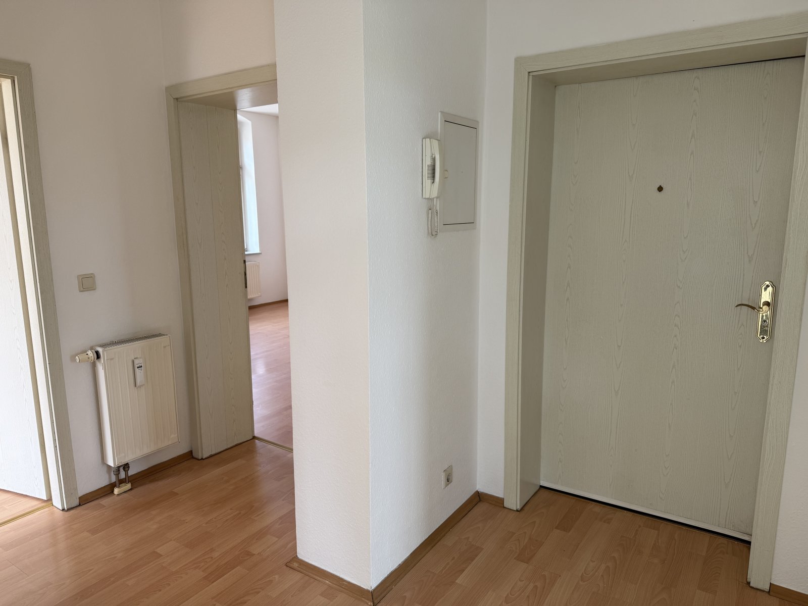 Helle 2-Raumwohnung mit Tageslichtbad! Zentrumsnah; Nähe Schwanenteich!