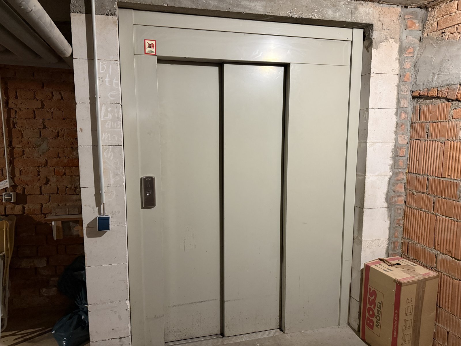 Zentrumsnah! 1,5-Raum-Whg. mit Balkon + Fahrstuhl / rollstuhlgerecht; vermietet!