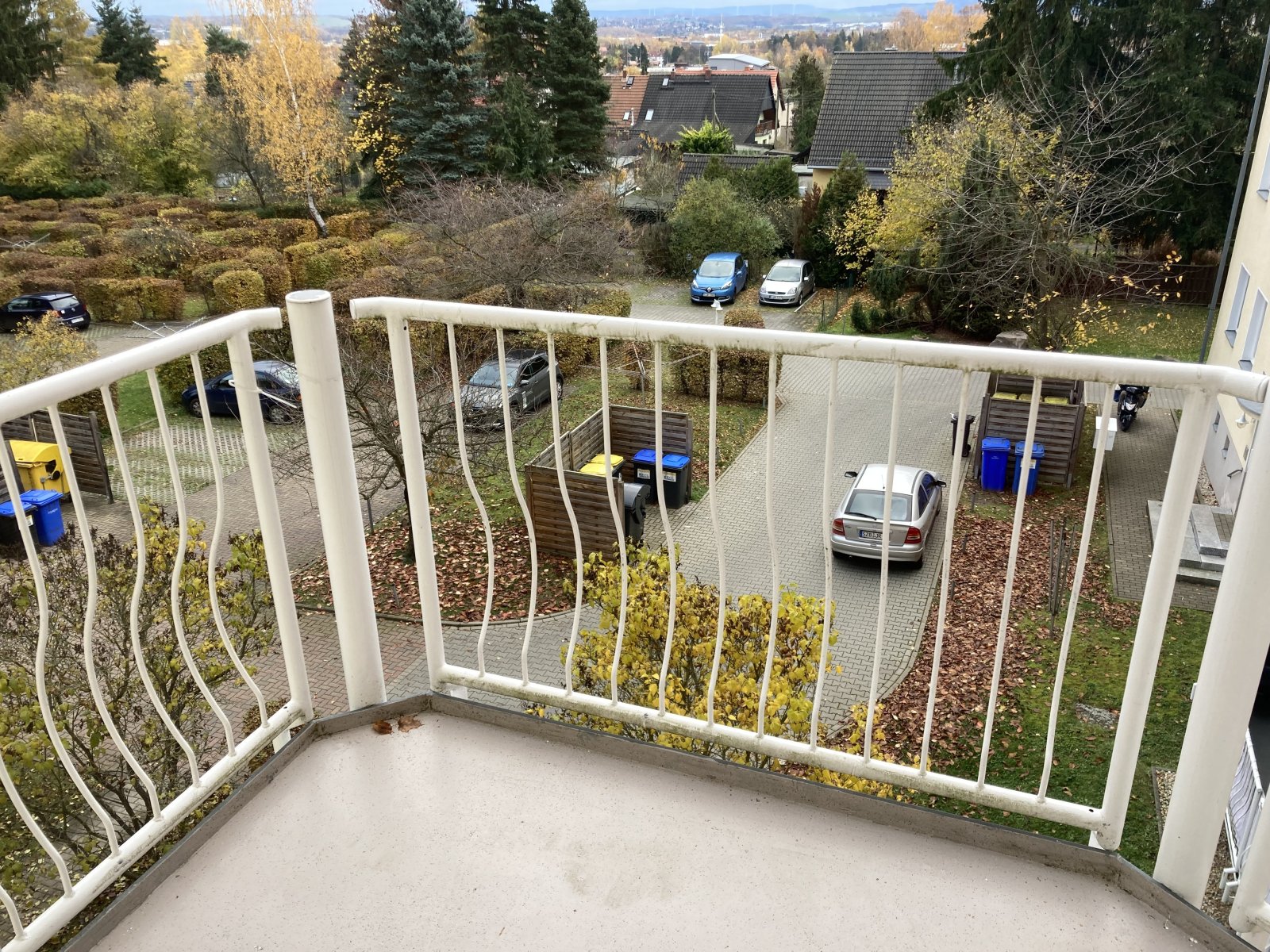 Ab 1.10.! Helle 1-Raumwohnung mit Singleküche und Balkon in Marienthal!