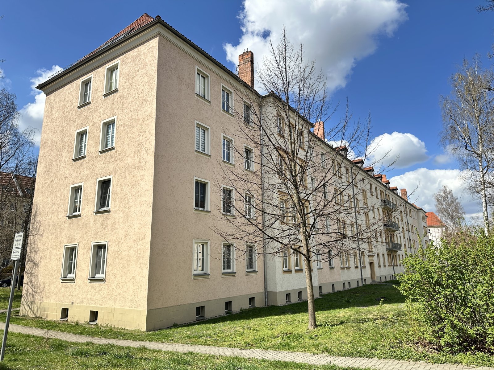 Vermietete 3-Raumwohnung mit Balkon, Tageslichtbad u. Stellpl. in Zwickau!
