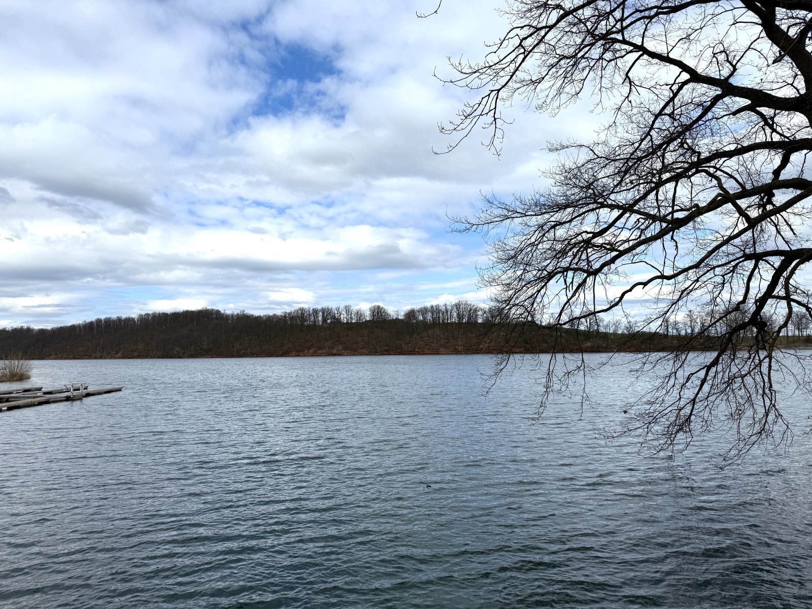 Vermietete 2-RWE mit Balkon, Stpl. und Tageslichtbad! Unmittelbare Nähe zur Talsperre!