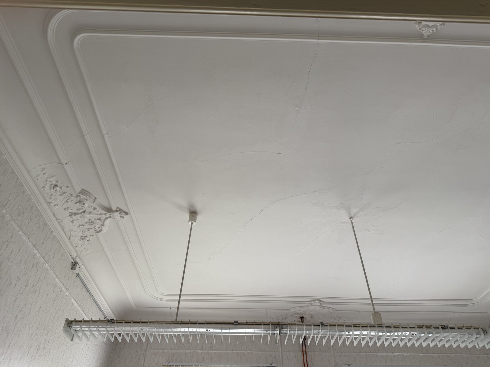 Repräsentatives Wohnen oder Arbeiten auf 200 m² in Fabrikantenvilla – Sanierung nach Wunsch!