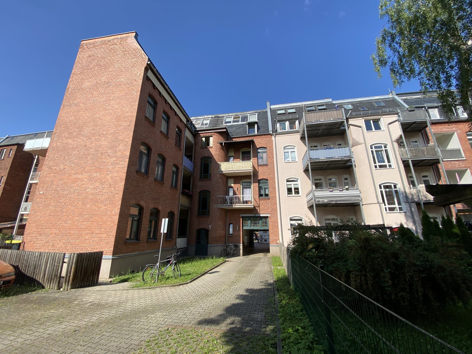 Zentrumsnahe Zweiraumwohnung mit Balkon u. Stellplatz! Vermietet!
