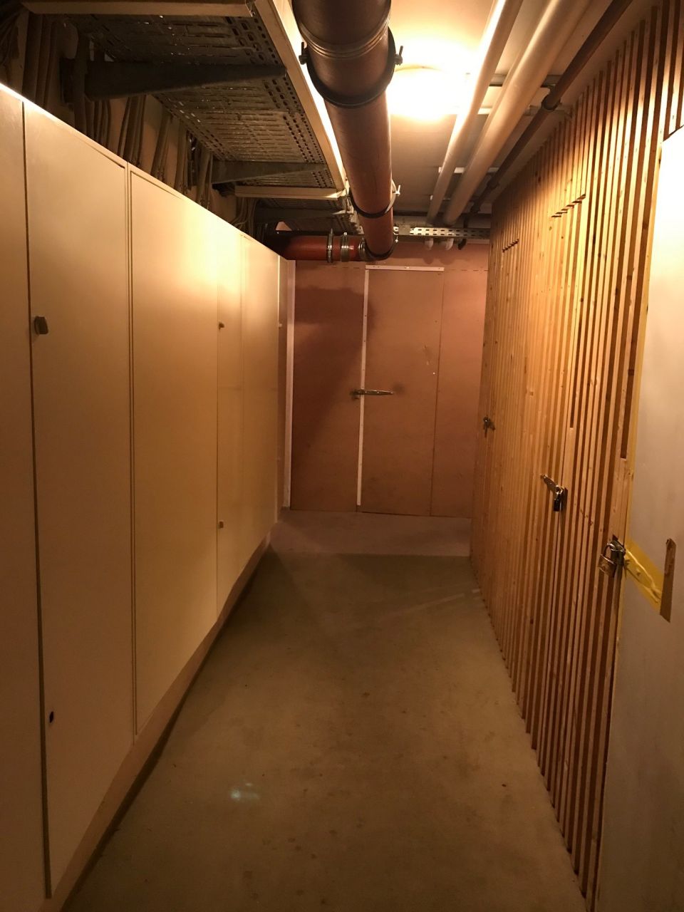 Vermietete 2-Raumwohnung mit Balkon, Fahrstuhl und TG-Stellplatz! Marienthal - Nähe HBK!