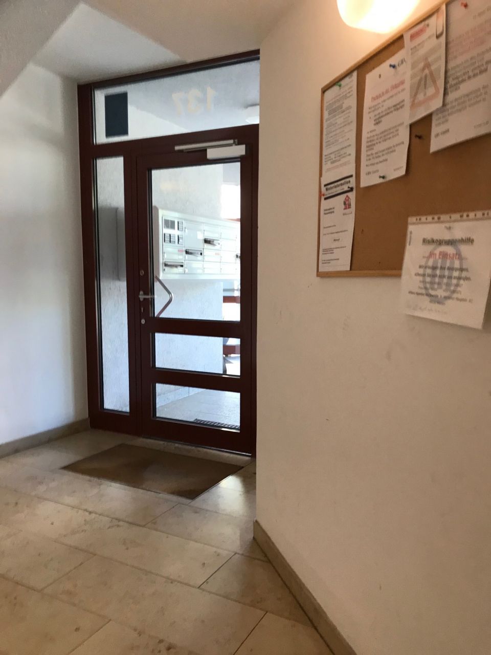 Vermietete 2-Raumwohnung mit Balkon, Fahrstuhl und TG-Stellplatz! Marienthal - Nähe HBK!