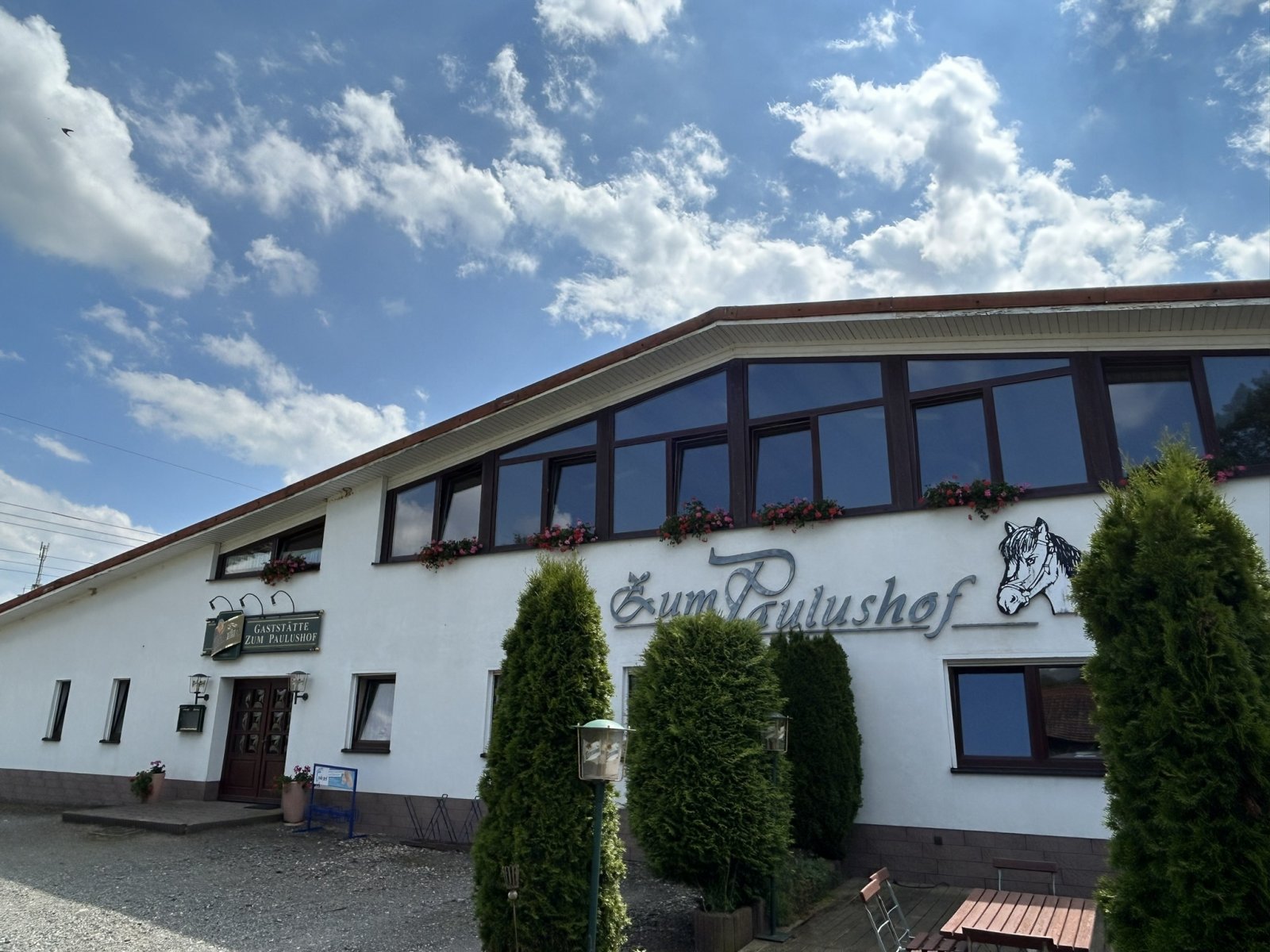 Helle 2-Raumwohnung mit 2 TG-Stpl! Fahrstuhl; Marienthal - Nähe HBK!