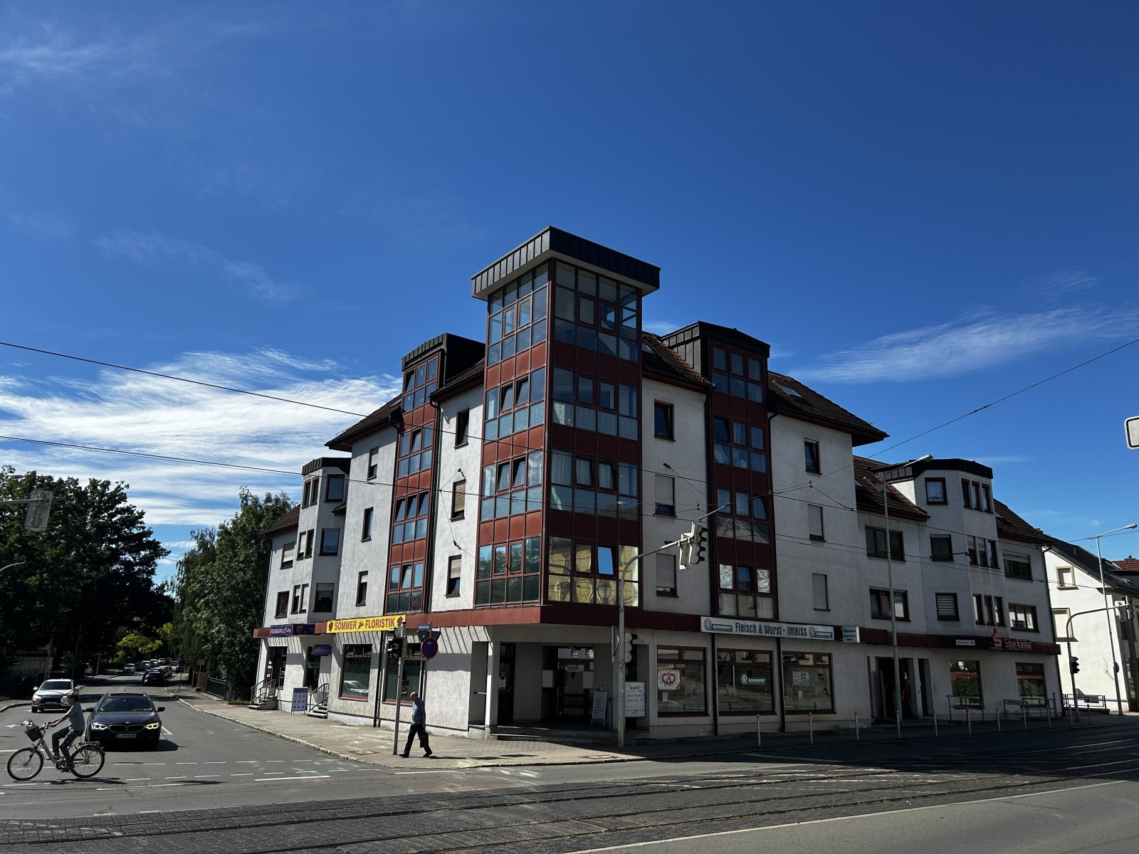 Helle 2-Raumwohnung mit 2 TG-Stpl! Fahrstuhl; Marienthal - Nähe HBK!