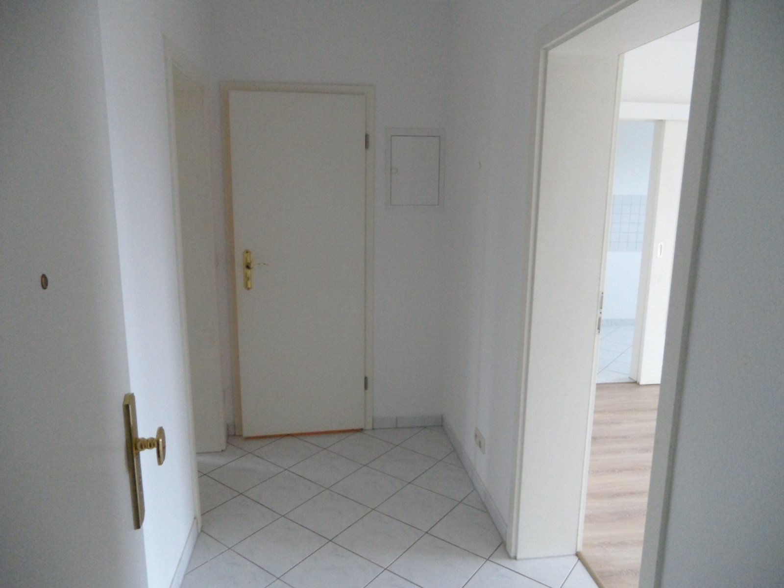 Ab 1.12.25! Helle 2-Raumwhg. mit Balkon und tollem Blick ins Erzgebirge in Marienthal!