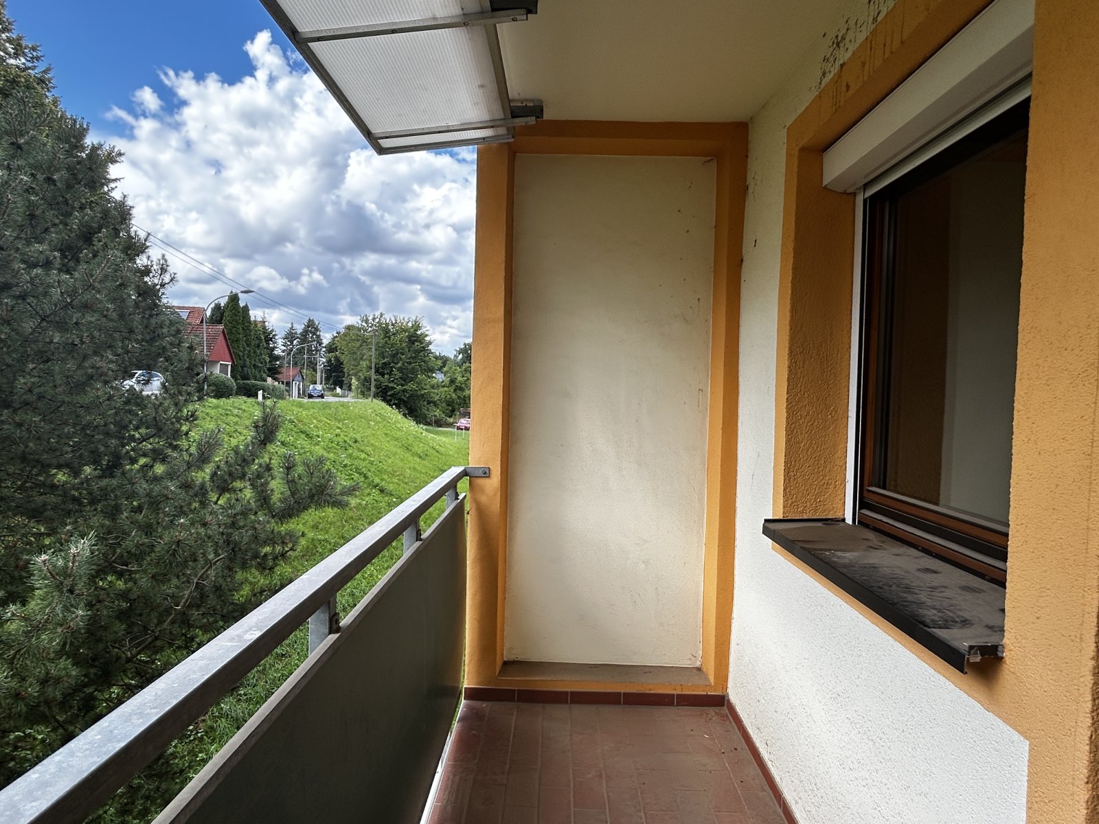 3-Raumwohnung mit Stellplatz und Balkon in Mülsen!