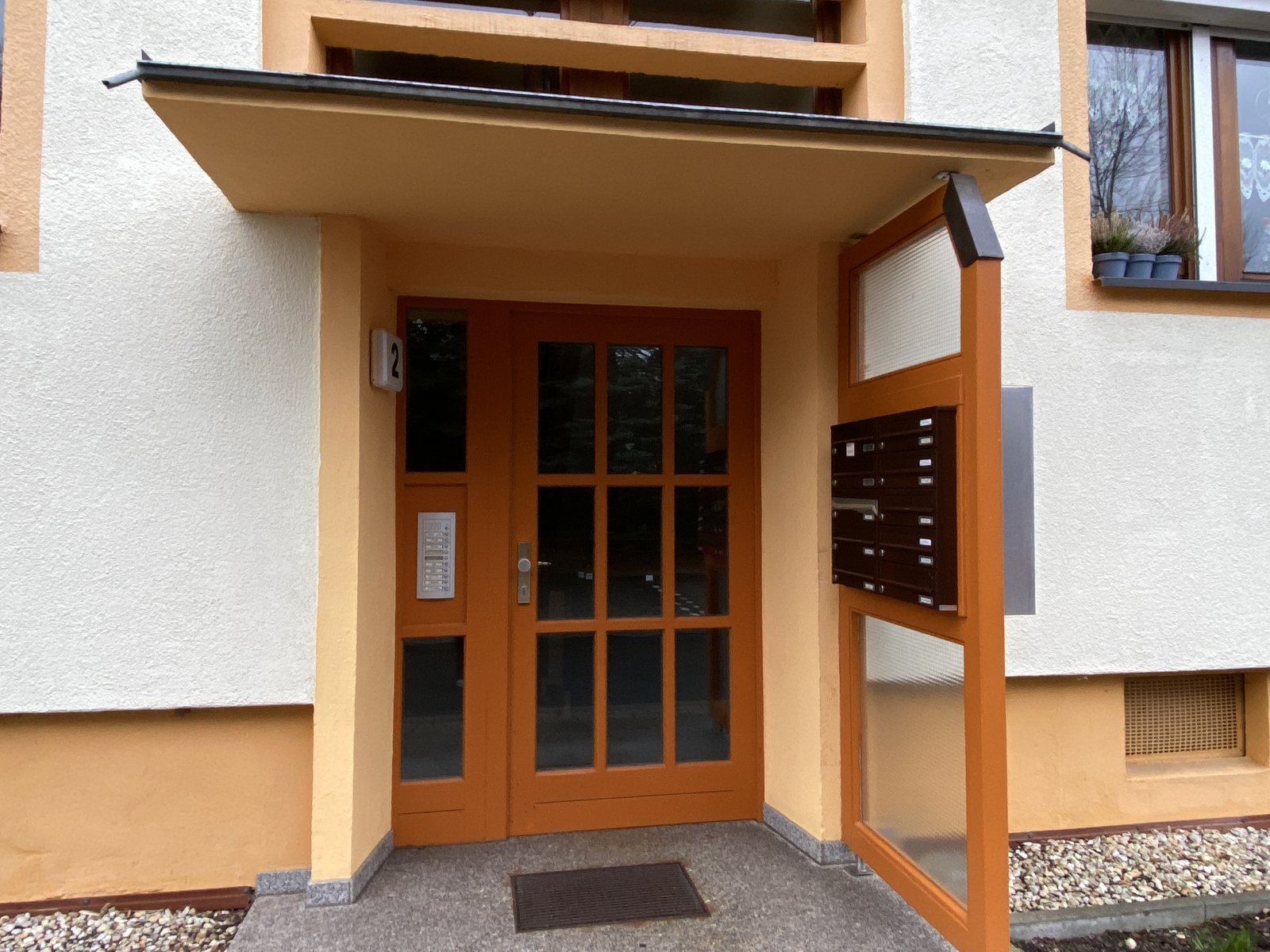 3-Raumwohnung mit Stellplatz und Balkon in Mülsen!